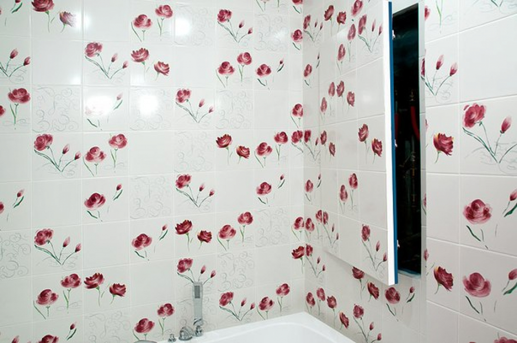 Люки в интерьере Люкер, ревизионные сантехнические люки